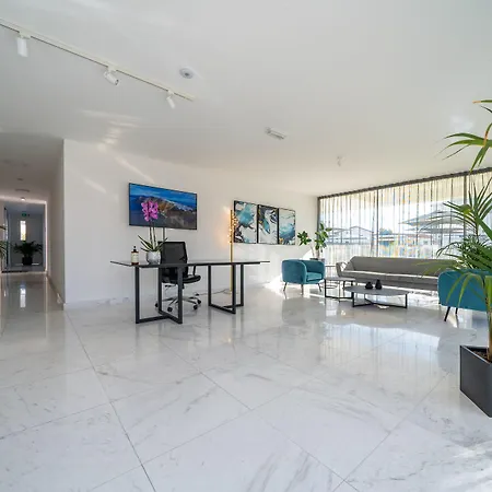 Апарт-отель The Palmiers 4*