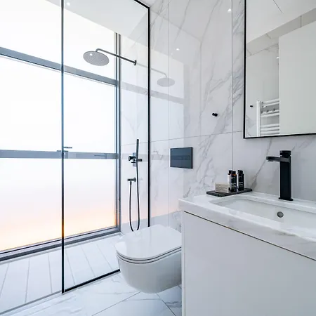 The Palmiers Appart hôtel 4*