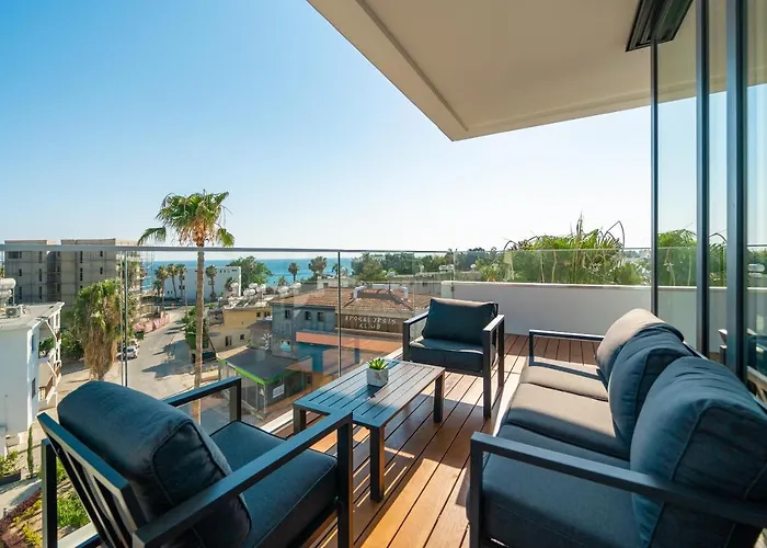 The Palmiers アパートホテル